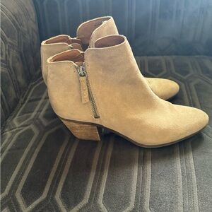 Frye & Co. Booties